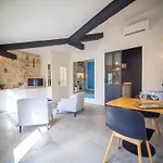 Le Platane De La Canourgue * Montpellier