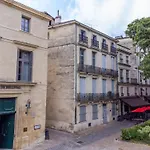 Le Platane De La Canourgue