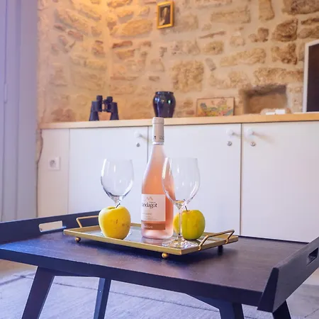 Le Platane De La Canourgue Montpellier